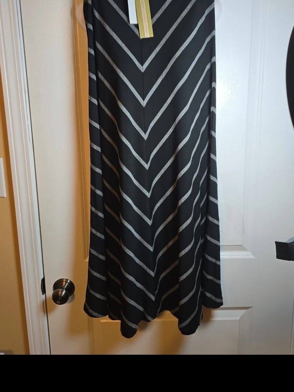 Nordstrom blk/gry chevron striped maxi skirt M-L